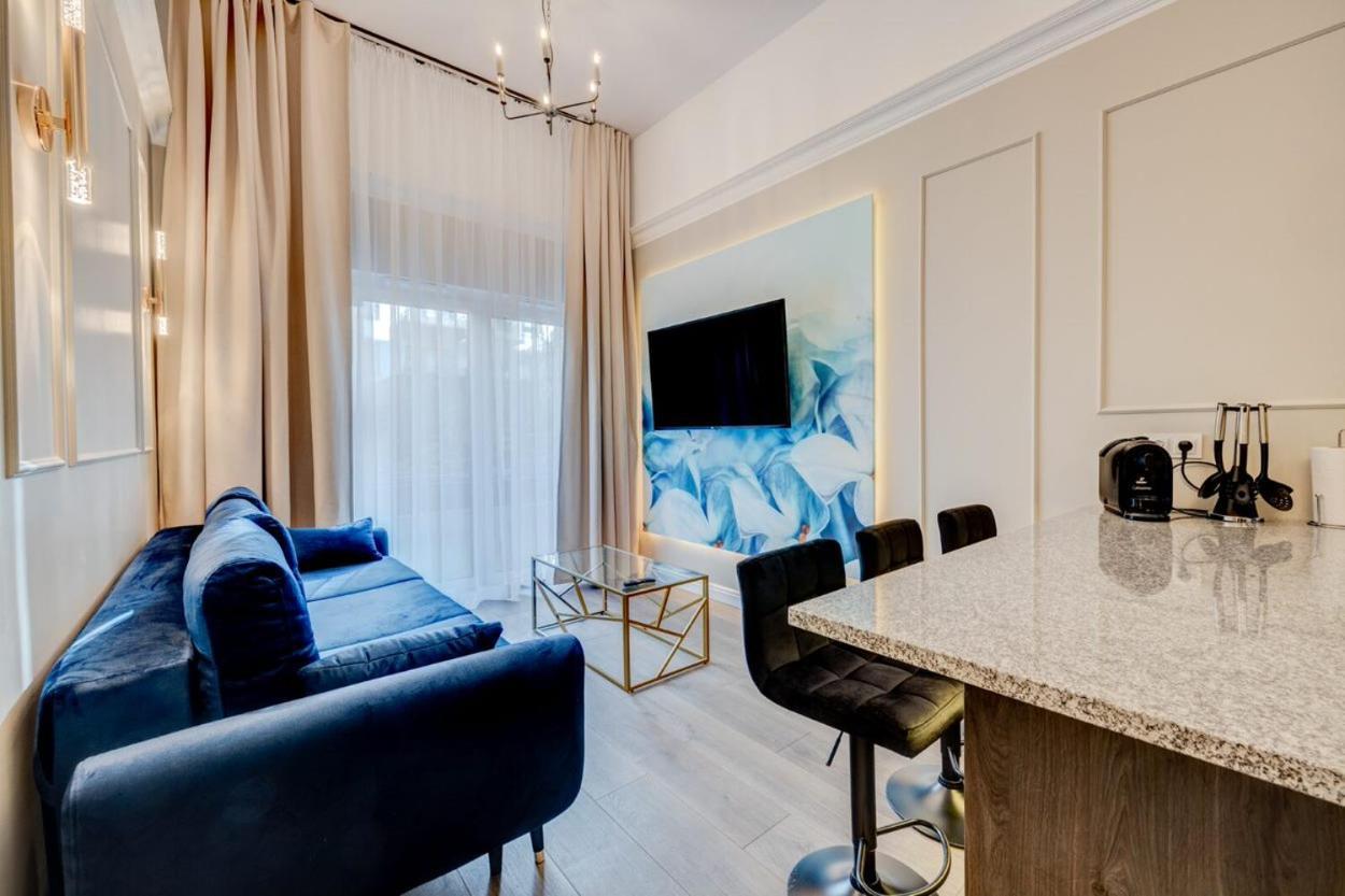 Royal Aparthotel - Centrum Щецин Екстер'єр фото